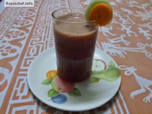 homemade pomegranate-carrot juice