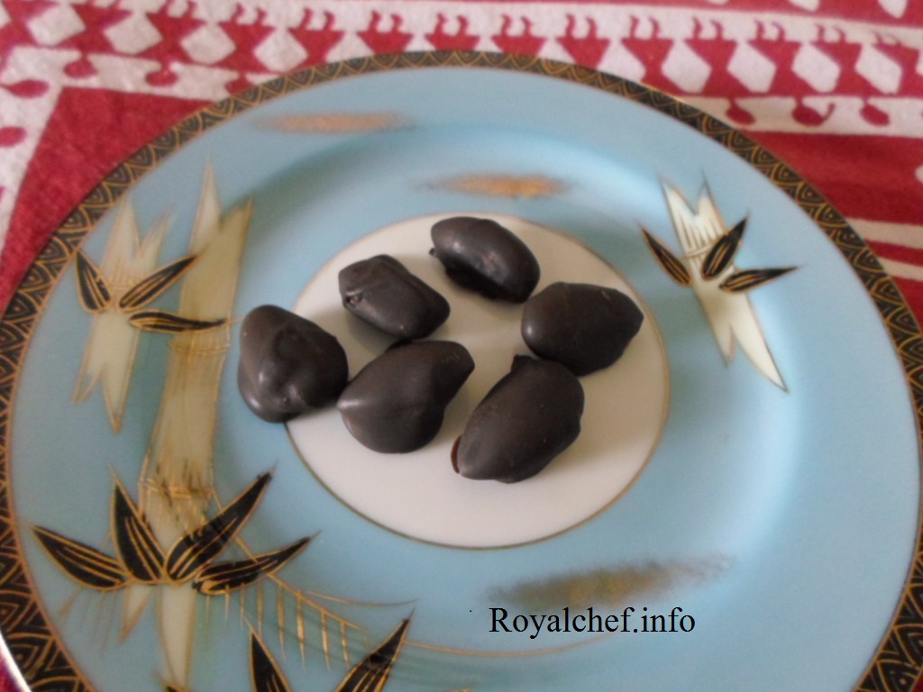 Homemade Dry Fruit Chocolate
